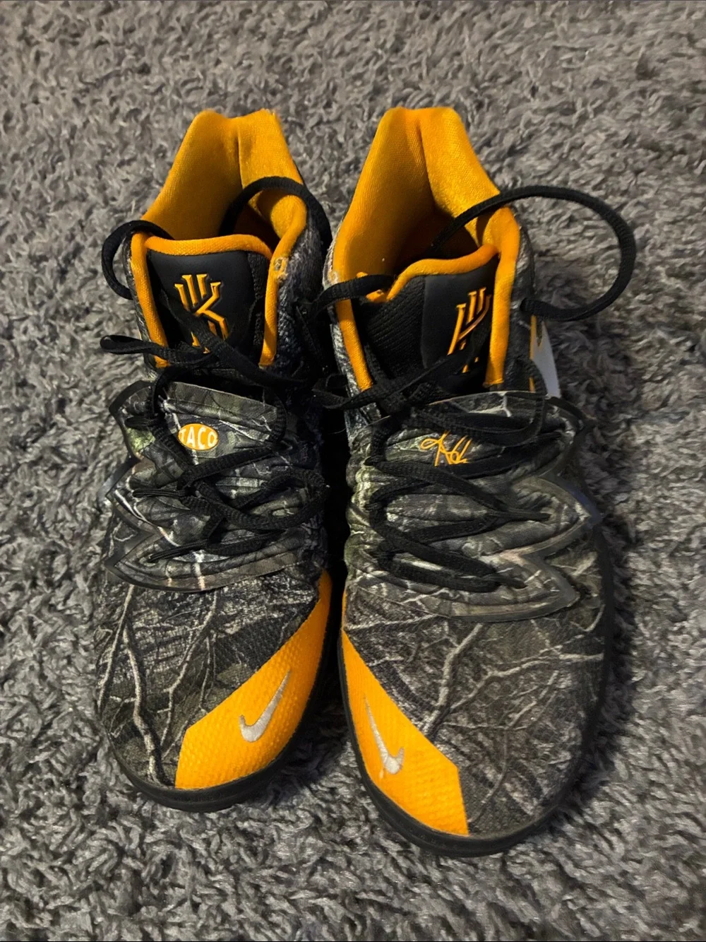 Nike Kyrie 5 taco